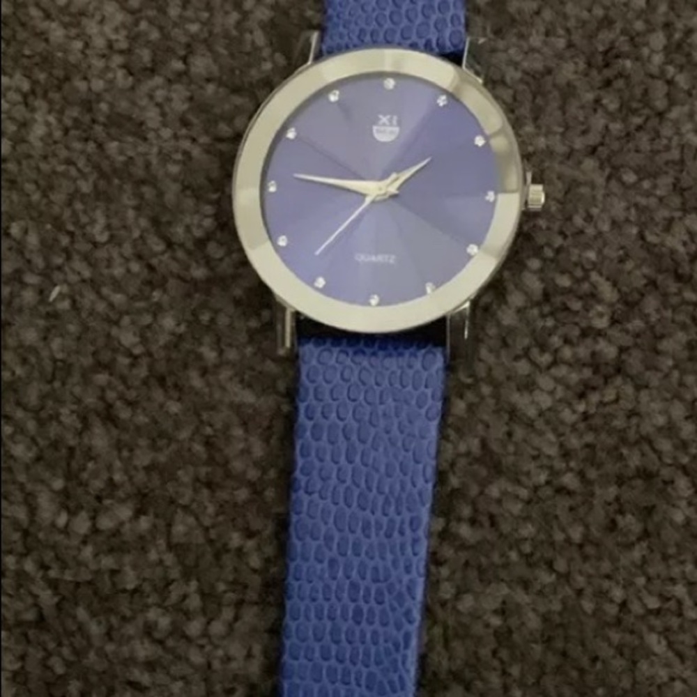 Watches - Picture 2 of 5
